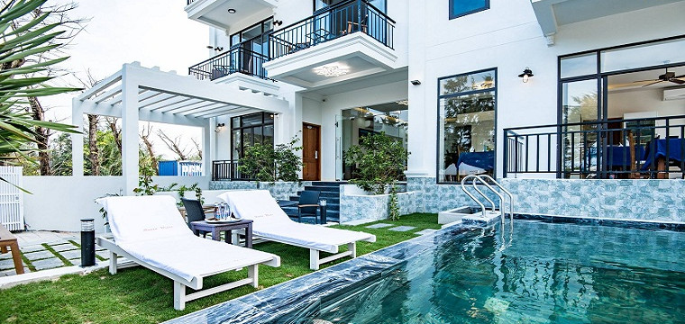 2 cách xử lý vết bẩn hồ bơi nhanh và hiệu quả