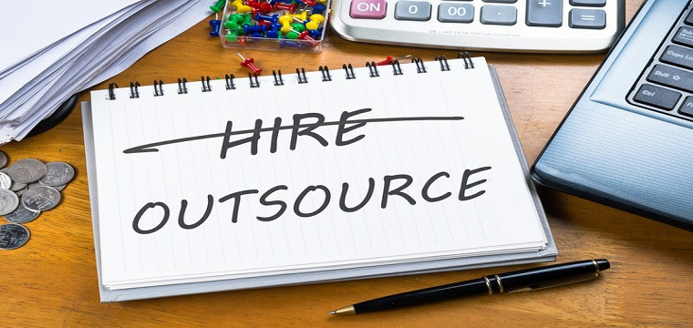 Outsource là gì? Kinh doanh khách sạn có nên sử dụng Outsource?