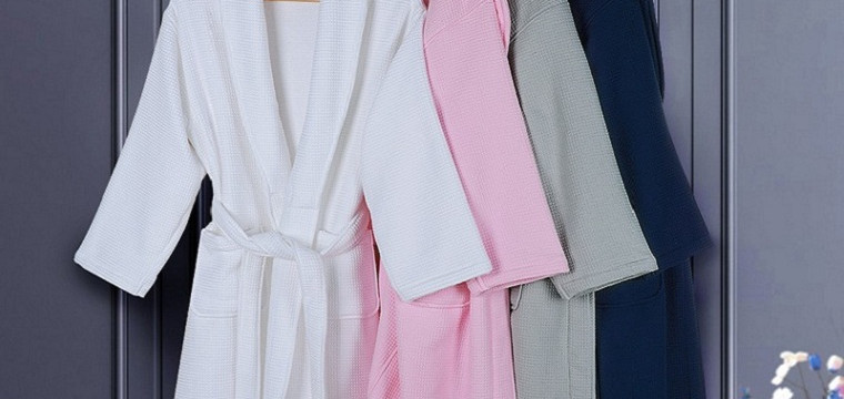 Bathrobe là gì? Tại sao khách sạn nên mua Bathrobe phục vụ khách?