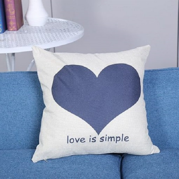 Vỏ gối trái tim màu xanh love is simple
